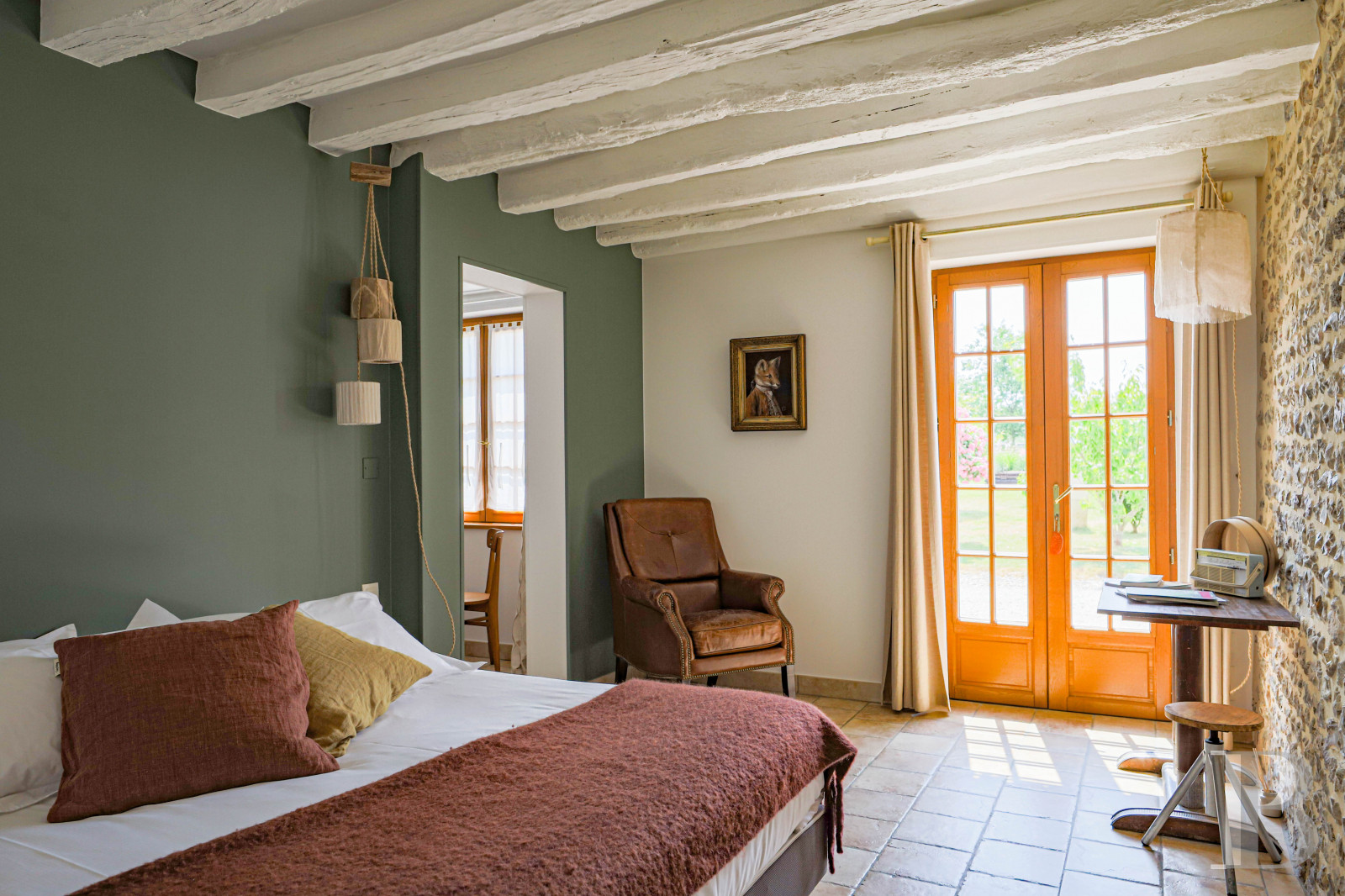 A former 18th century farmhouse with carefully renovated outbuildings on the edge of a forest in Perche - photo  n°29